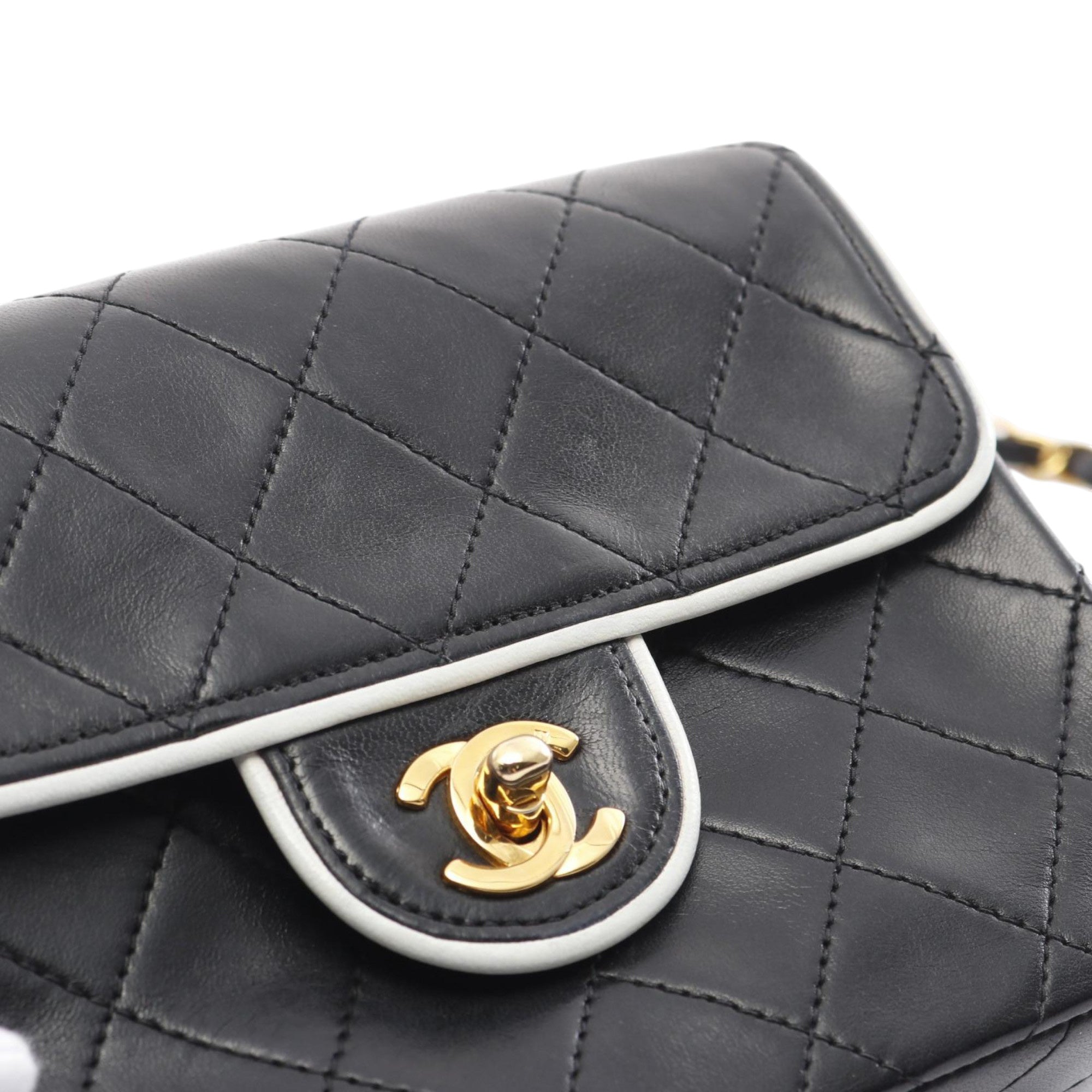 Chanel | Pre-Owned Mini Classic Quilted Lambskin Square Single Flap | Black