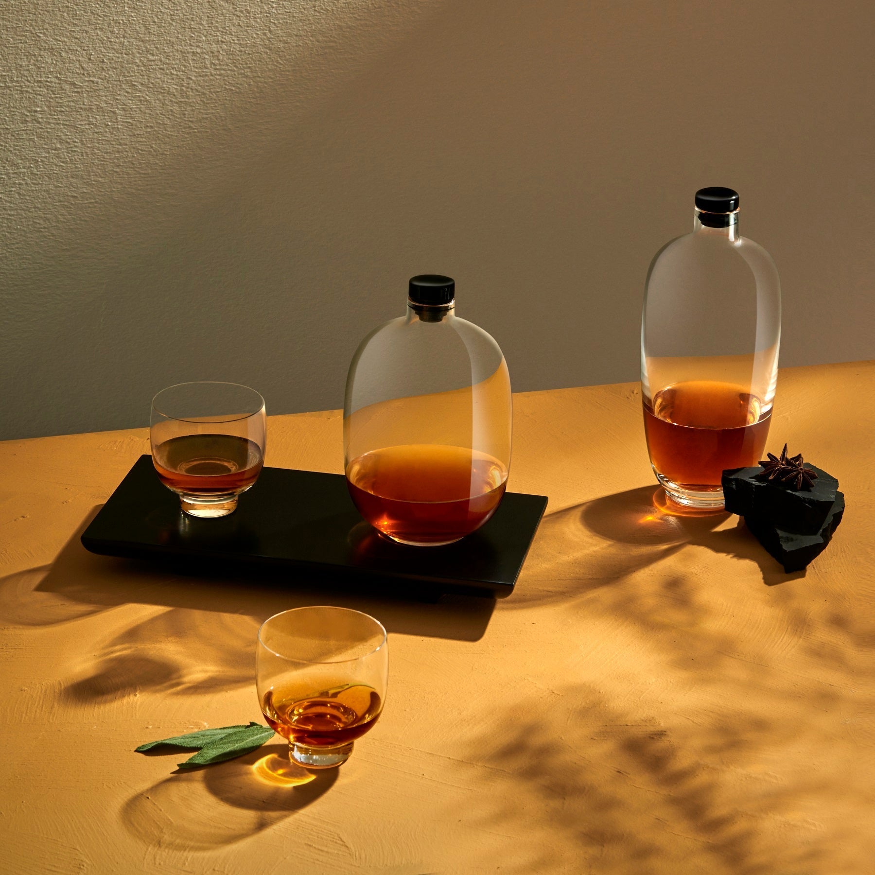 Malt Whiskey Bottle With Wooden Tray | Clear Crystal/Wood