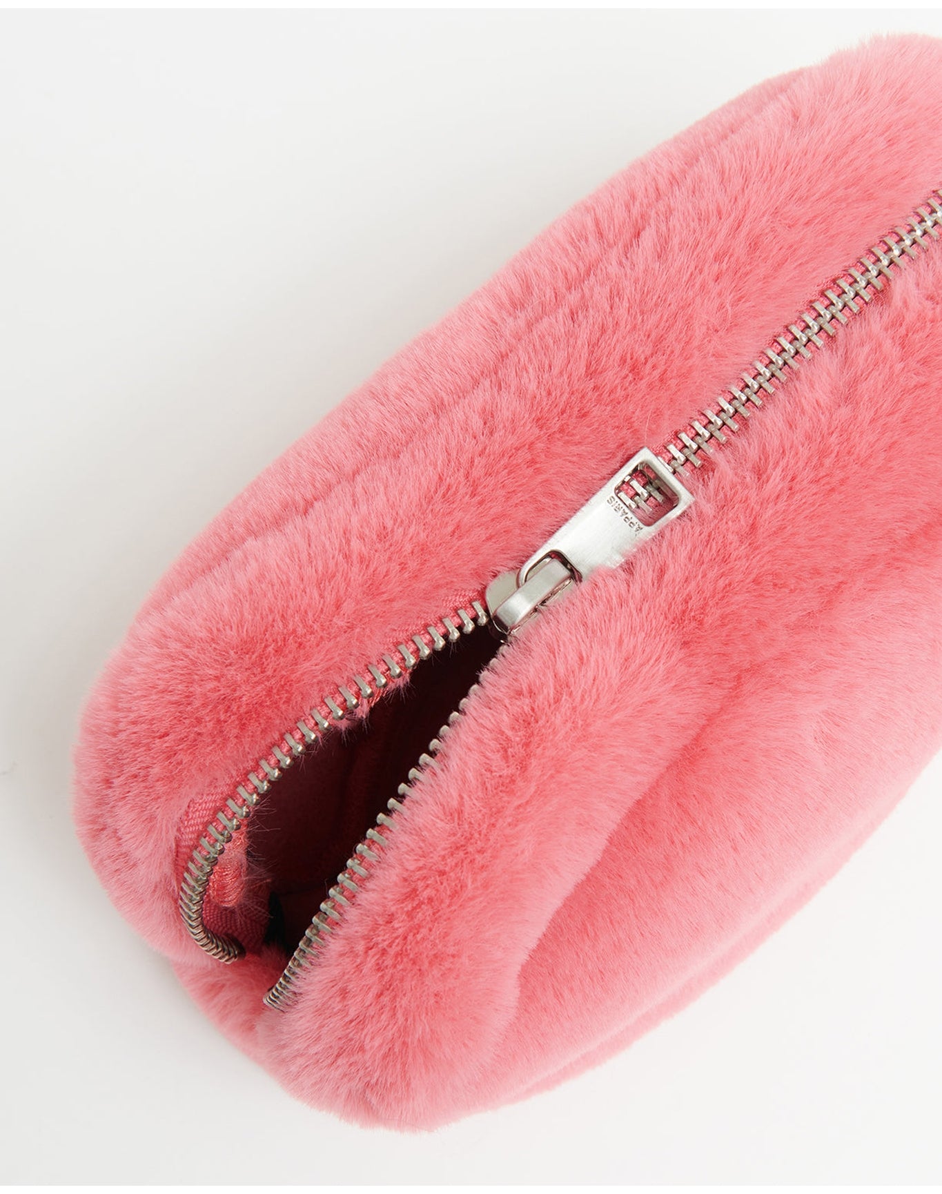 Noor Pouch Faux Fur | Geranium