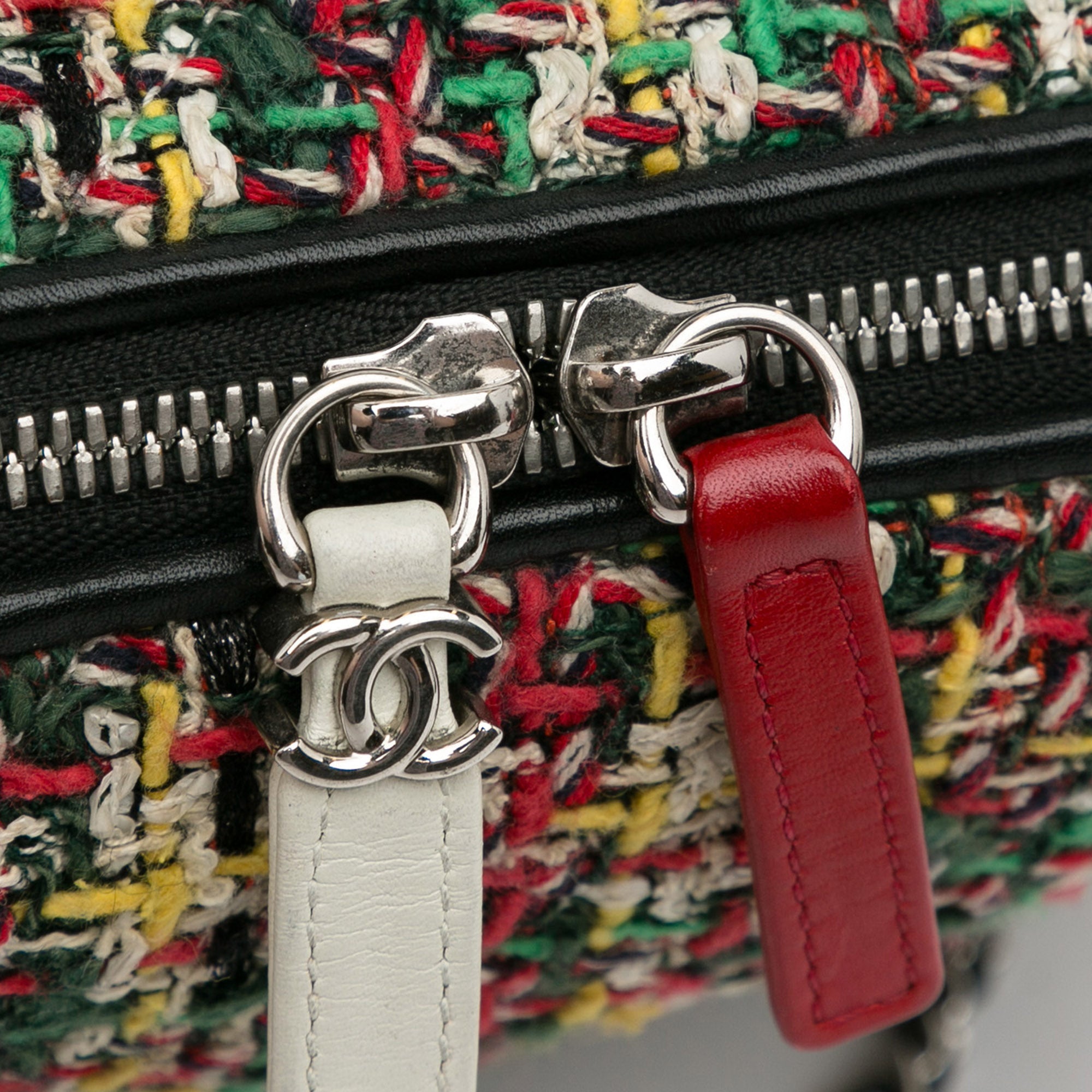 Chanel | Pre-Owned Tweed Street Allure Camera Bag | Red