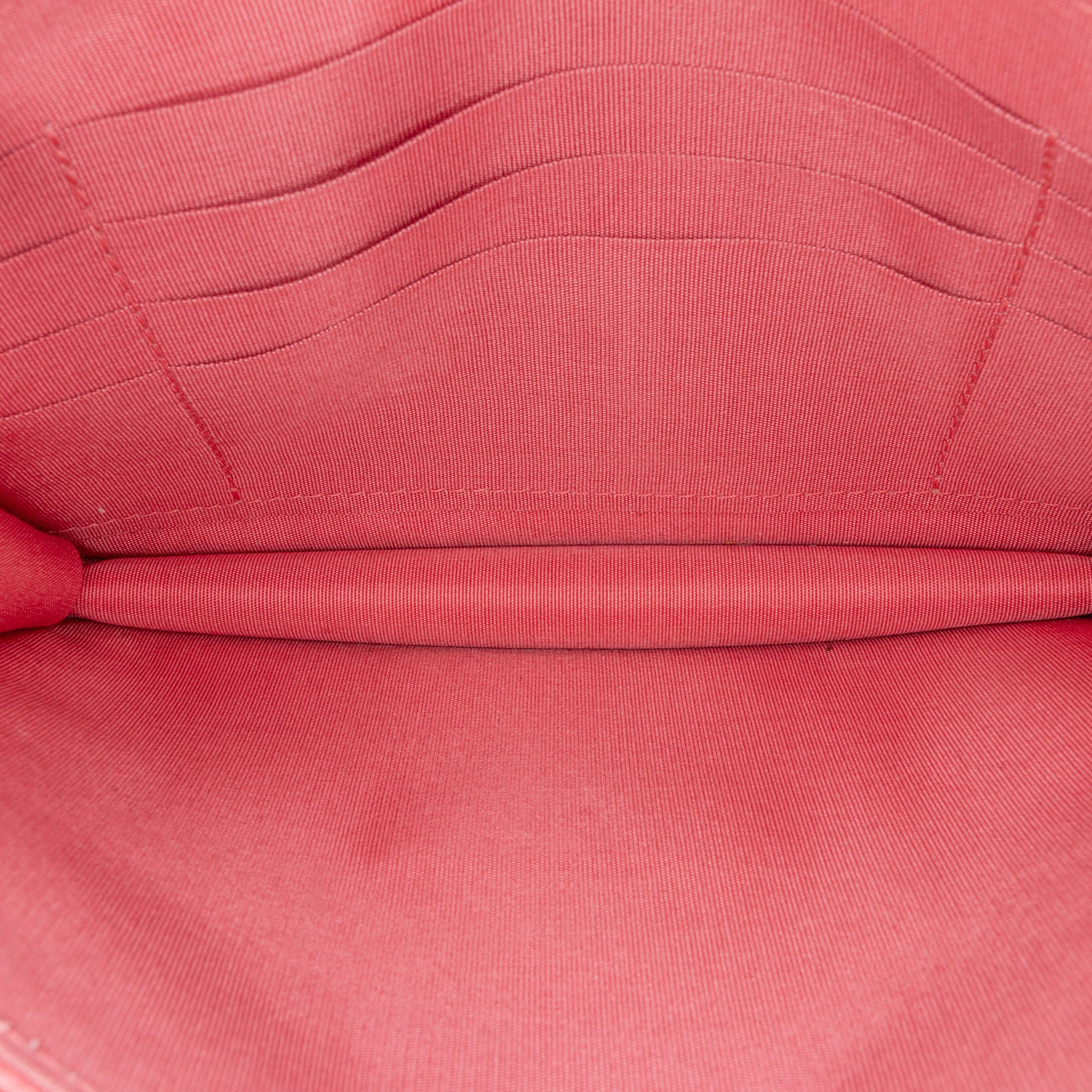 Chanel | Pre-Owned Quilted Caviar Golden Class Wallet On Chain | Pink