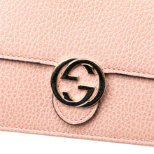 Gucci | Pre-Owned Interlocking G Dollar Wallet on Chain | Pink/Light Pink