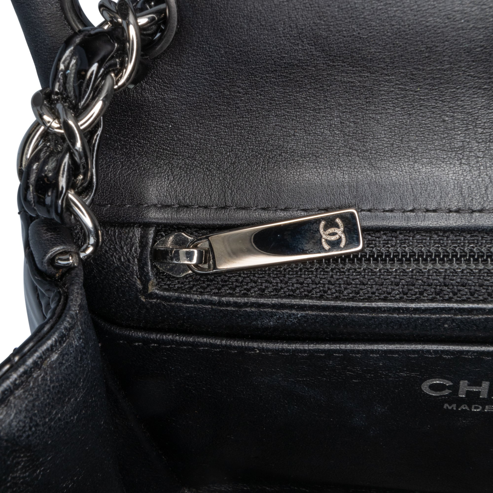 Chanel | Pre-Owned Mini Square Classic Patent Single Flap - XIII | Black