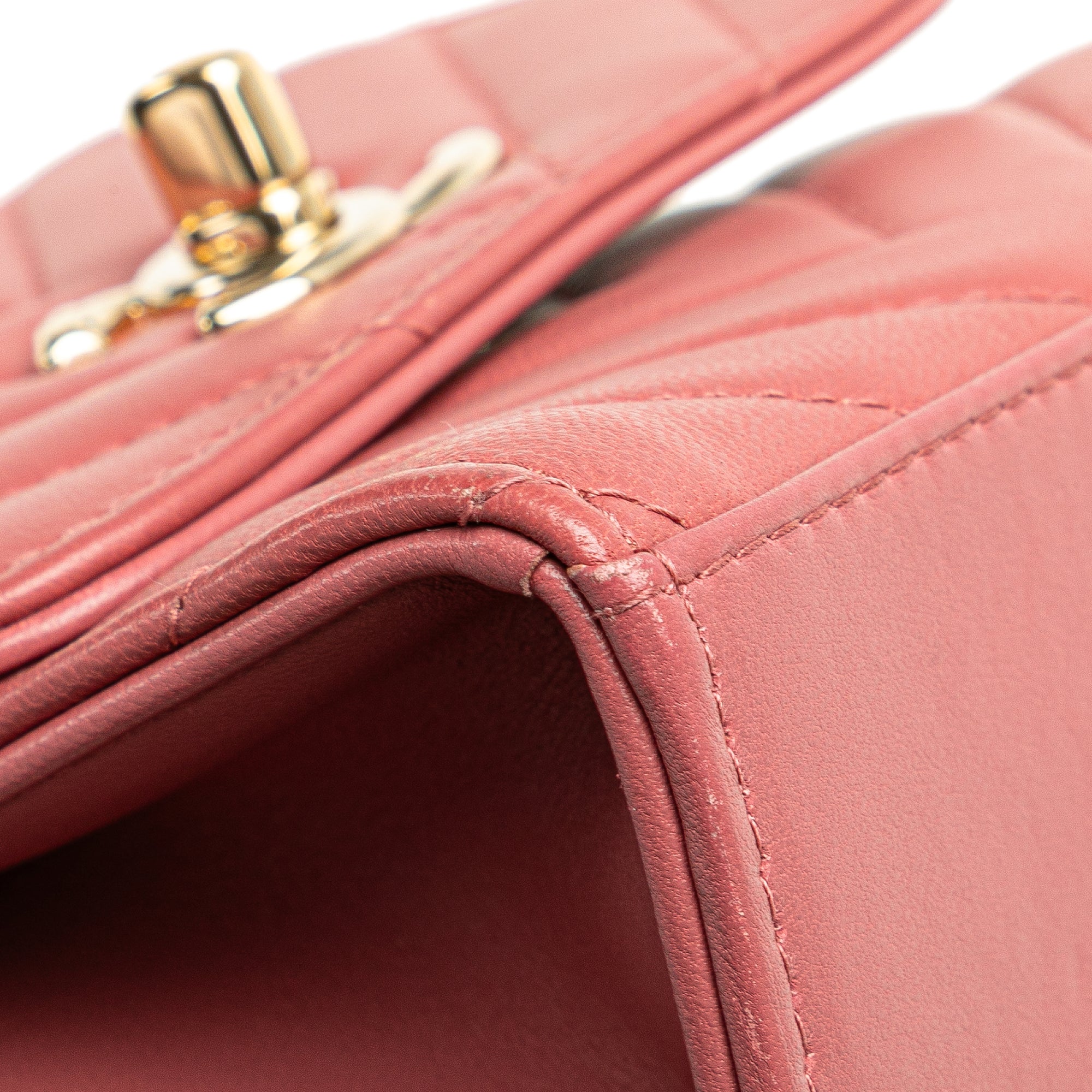 Chanel | Pre-Owned Mini Chevron Lambskin Trendy CC Chain Wallet | Pink