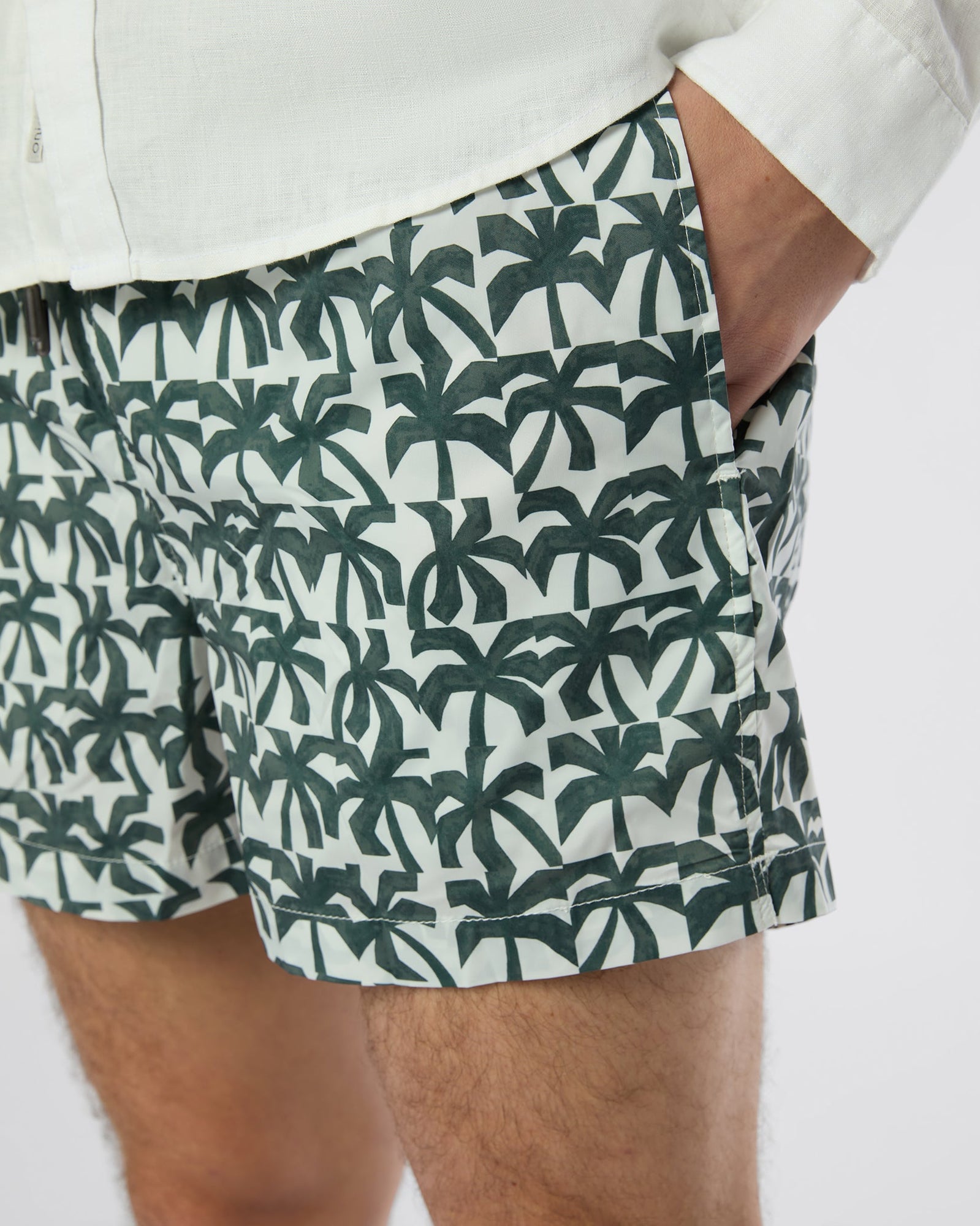 Mens | Charles 4" Swim Trunk | Off White/Dark Olive