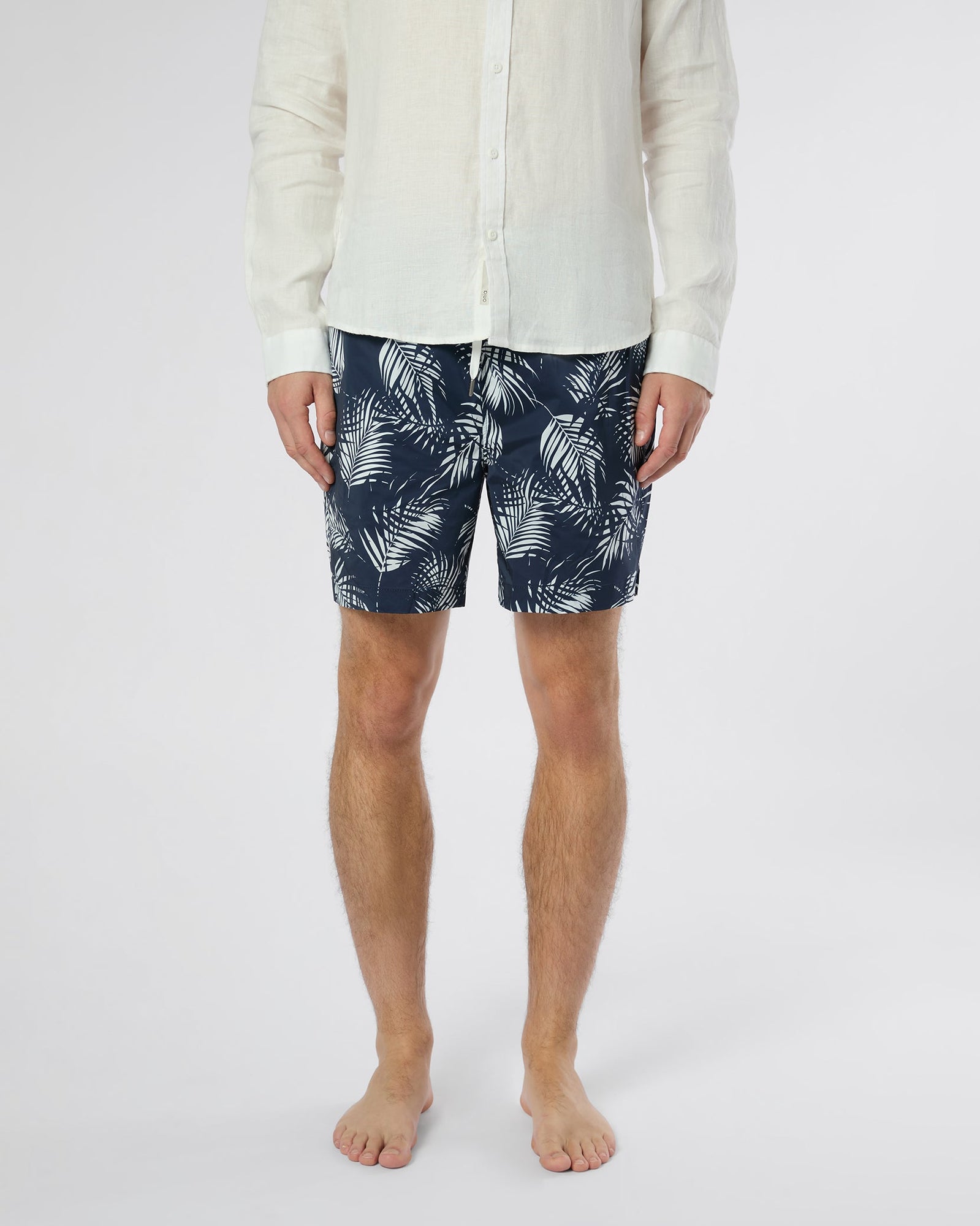Mens | Charles 7" Swim Trunk | Deep Navy/White