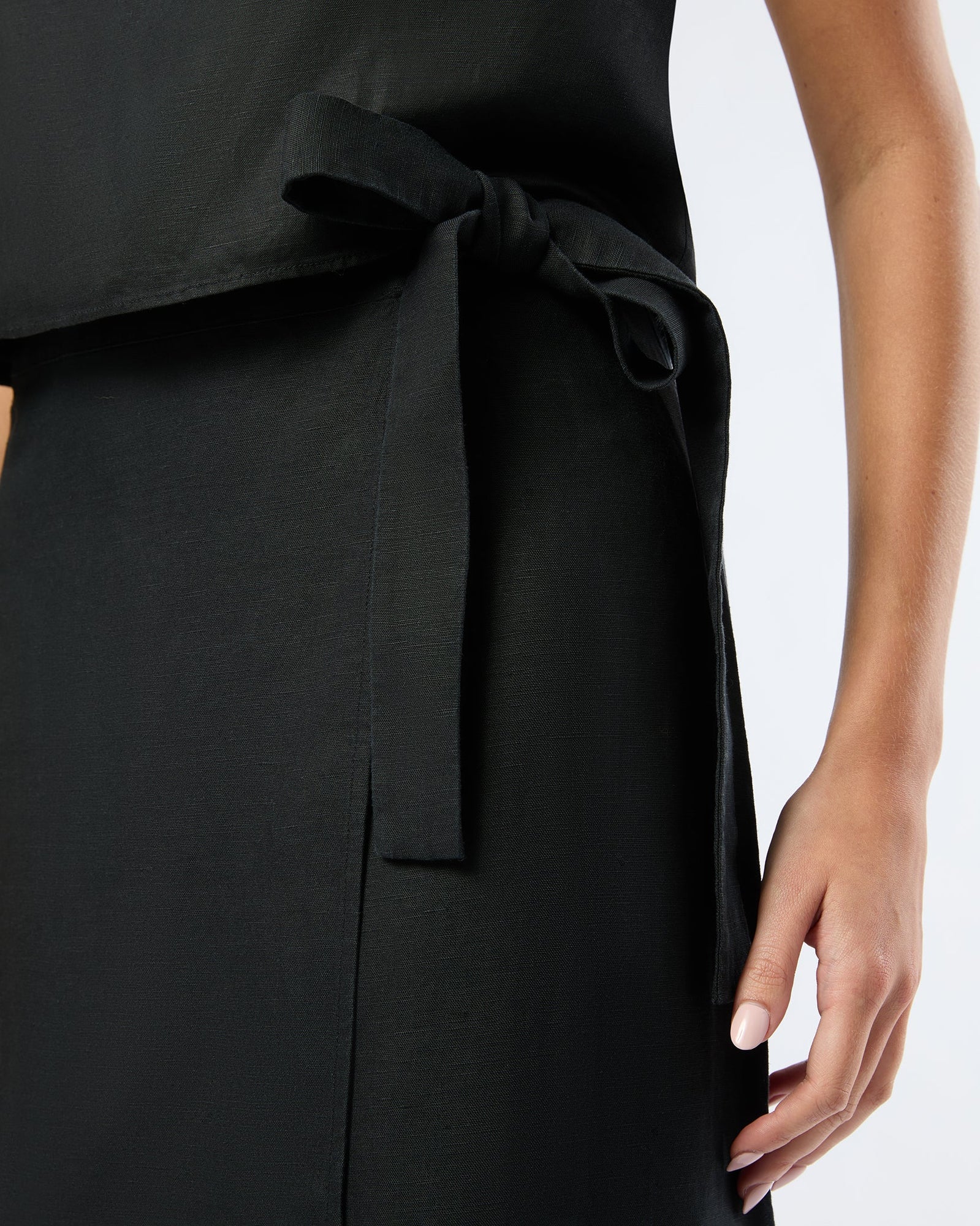 Womens | Air Linen Maxi Wrap Skirt | Black