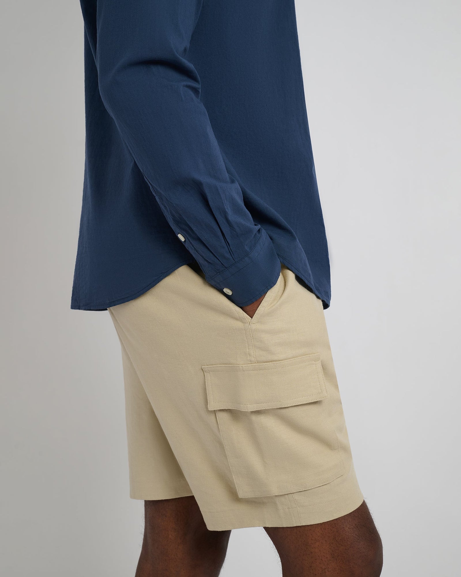 Mens | Stretch Linen Pull-On Cargo Short | Oat