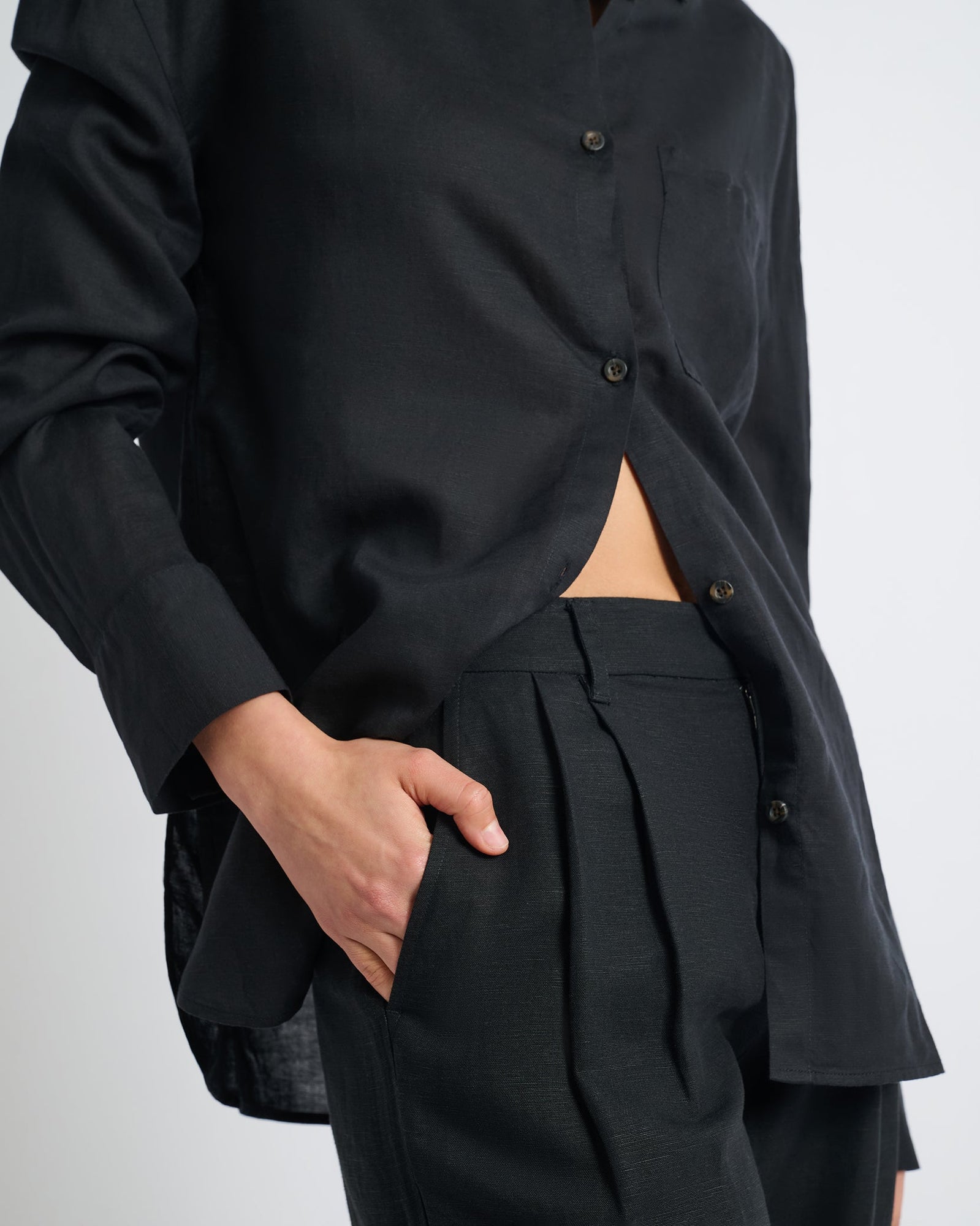 Womens | Air Linen Boyfriend Shirt | Black