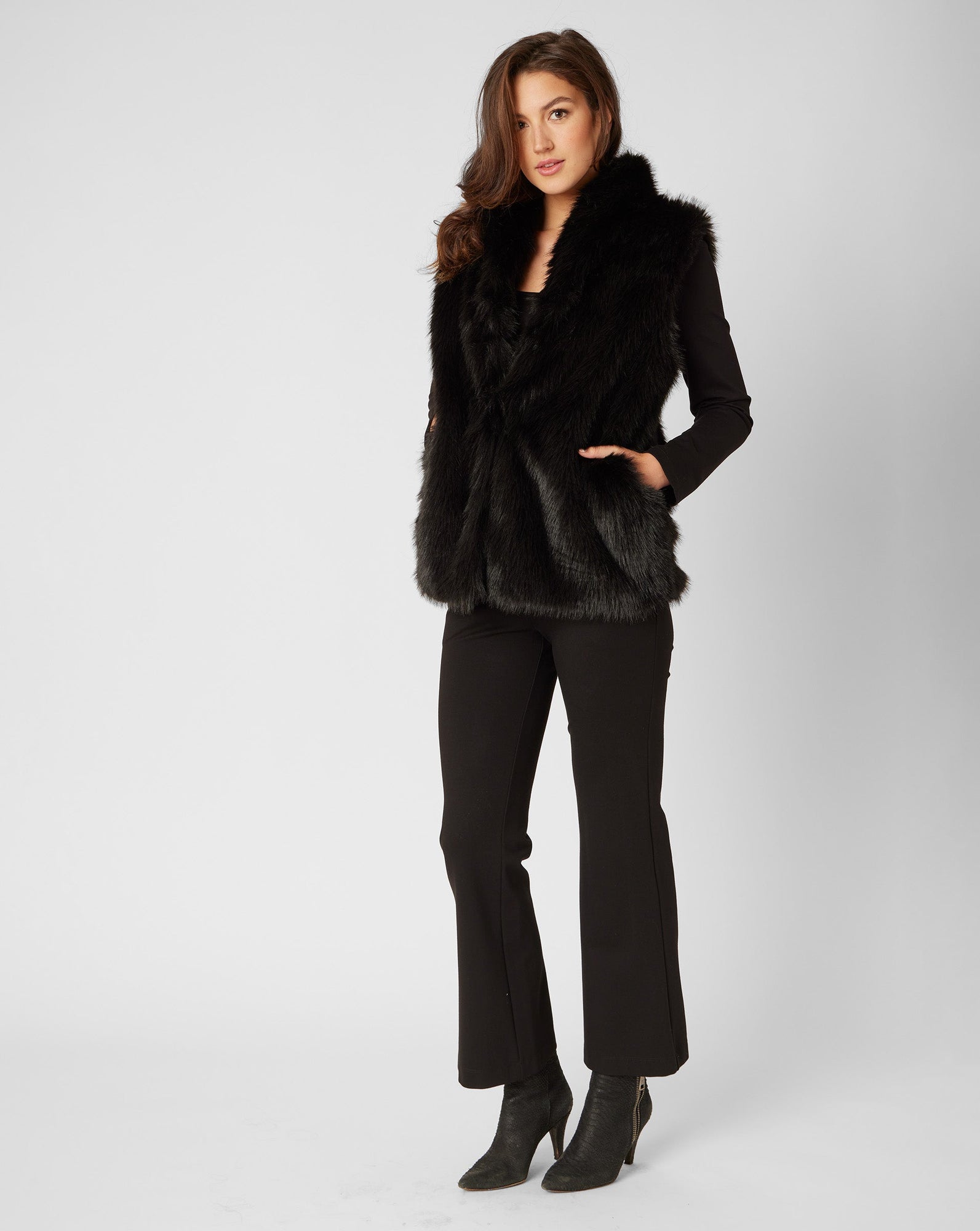 Hematite Stand Collar Faux Fur Vest | Onyx