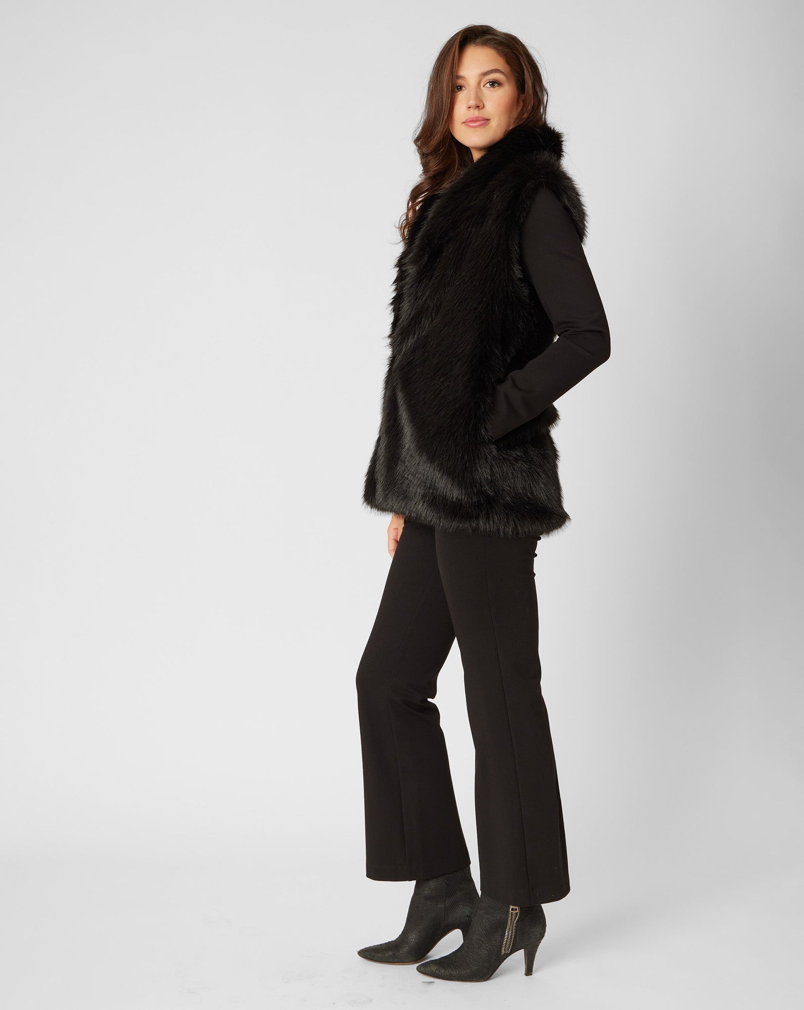 Hematite Stand Collar Faux Fur Vest | Onyx