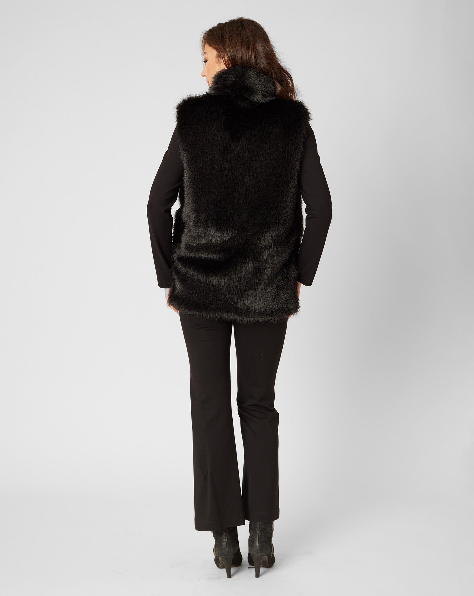 Hematite Stand Collar Faux Fur Vest | Onyx