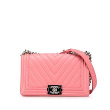 Chanel | Pre-Owned Old Medium Chevron Lambskin Boy Flap | Pink