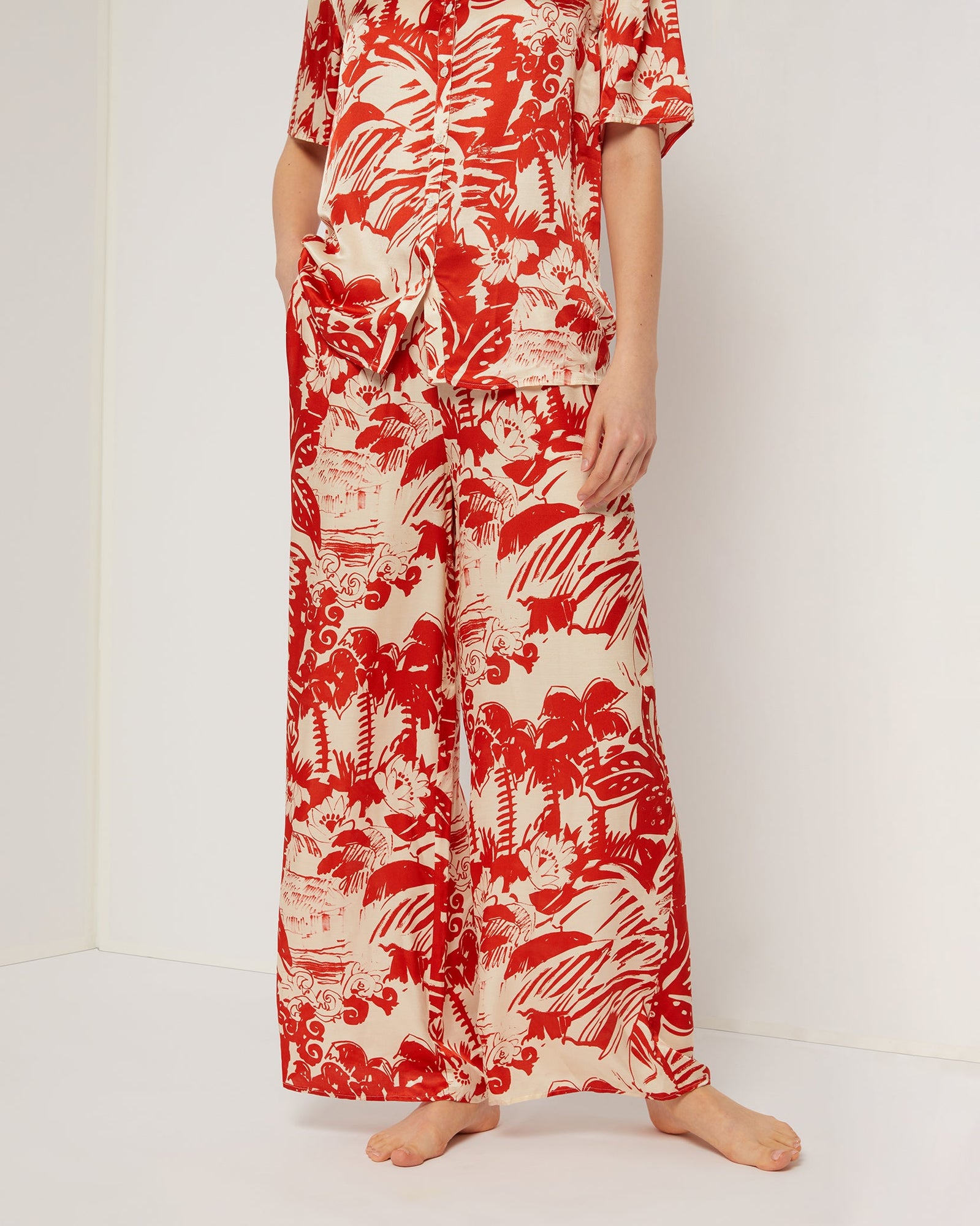 Poinciana/Cream