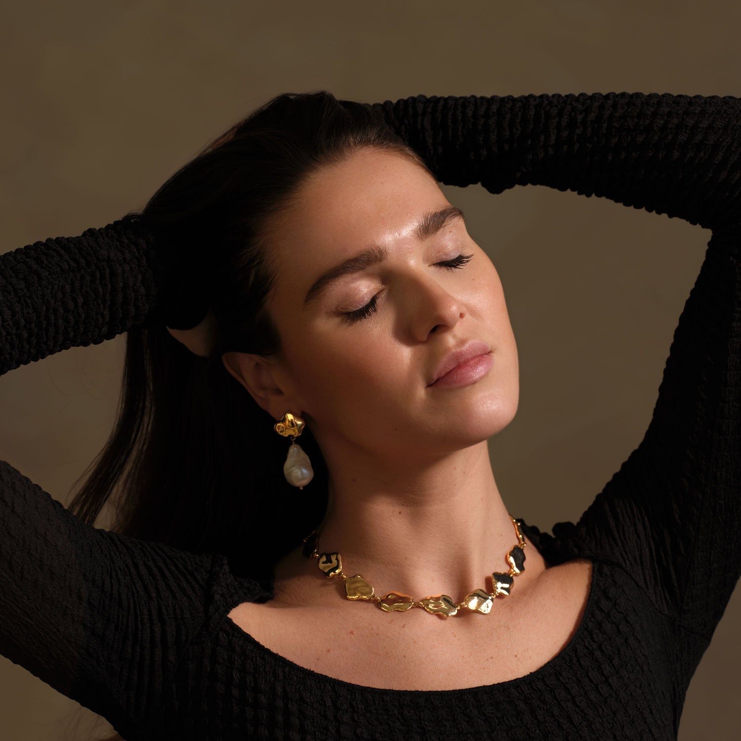 Ria Necklace | Mother of Pearl | 14K Gold Plated Brass