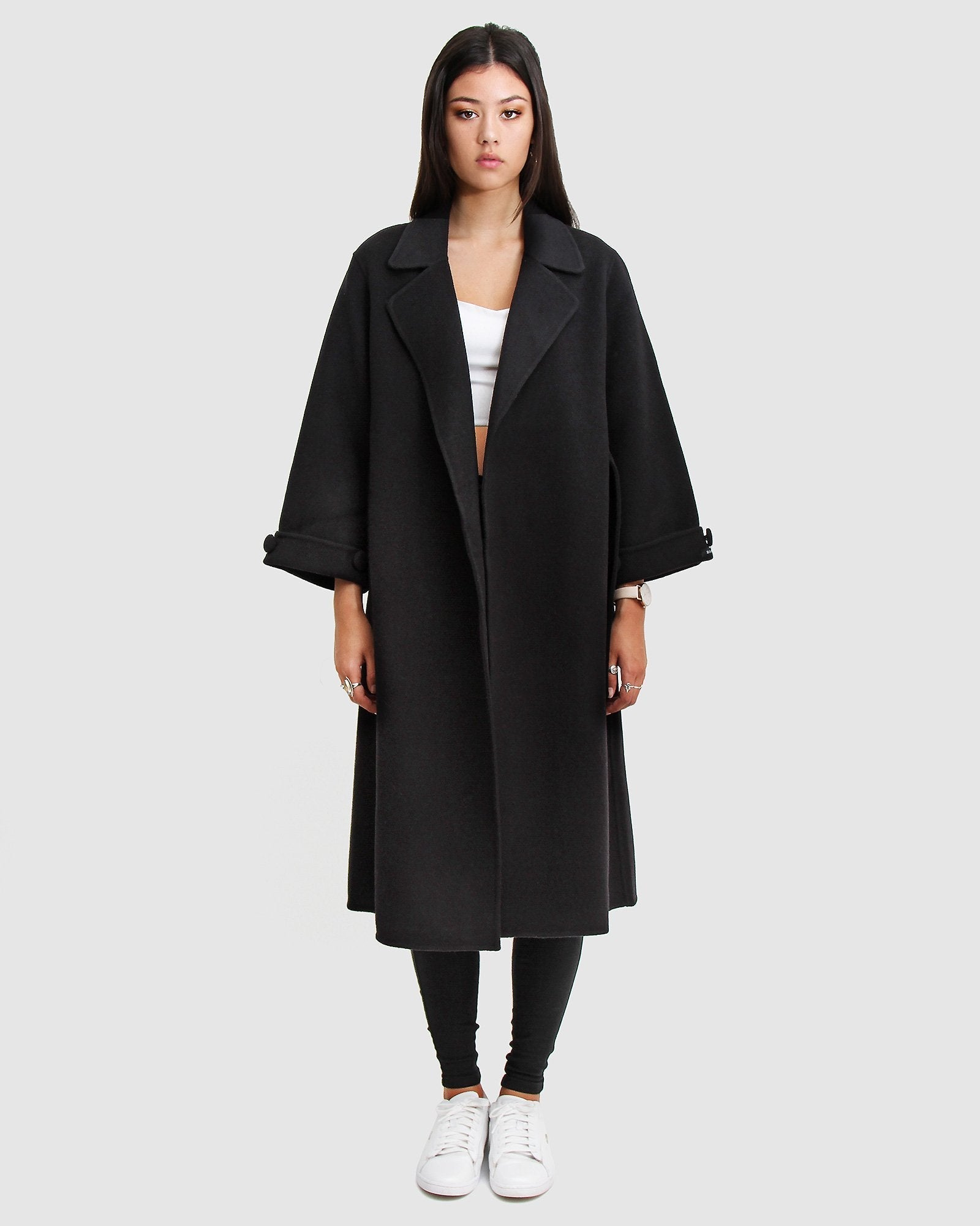 Oversized-wool-coat-black-front_a8f3dde4-db3b-416d-b62f-b440ee8d86c4.jpg