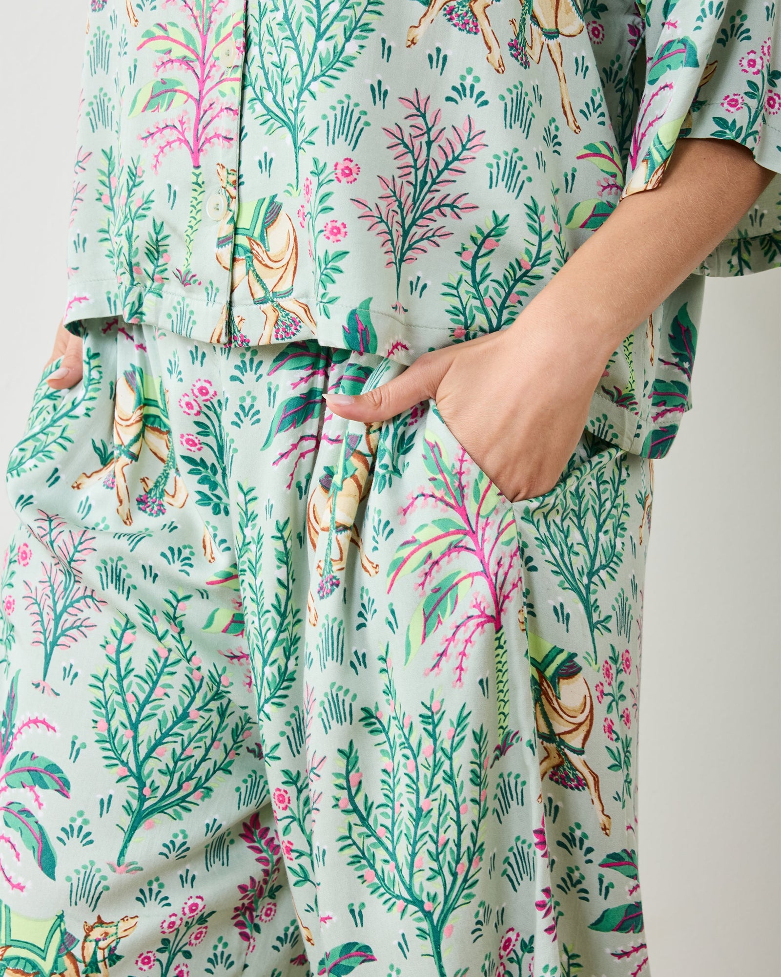 Camel's Courtyard - Tall Eco Satin Wildest Dreams Set | Avocado