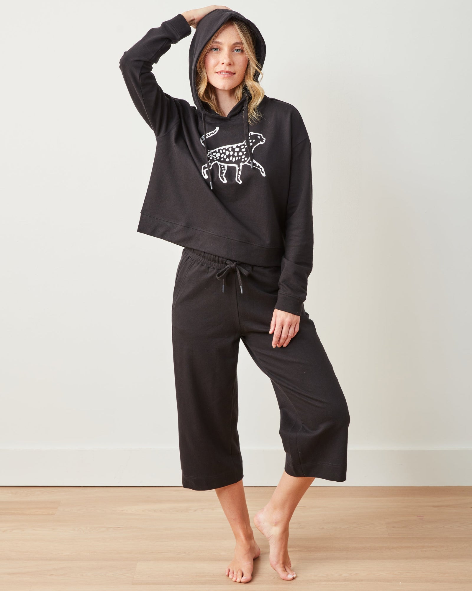 Down Time Cropped Sweatpants - Cropped Sweatpants | Black