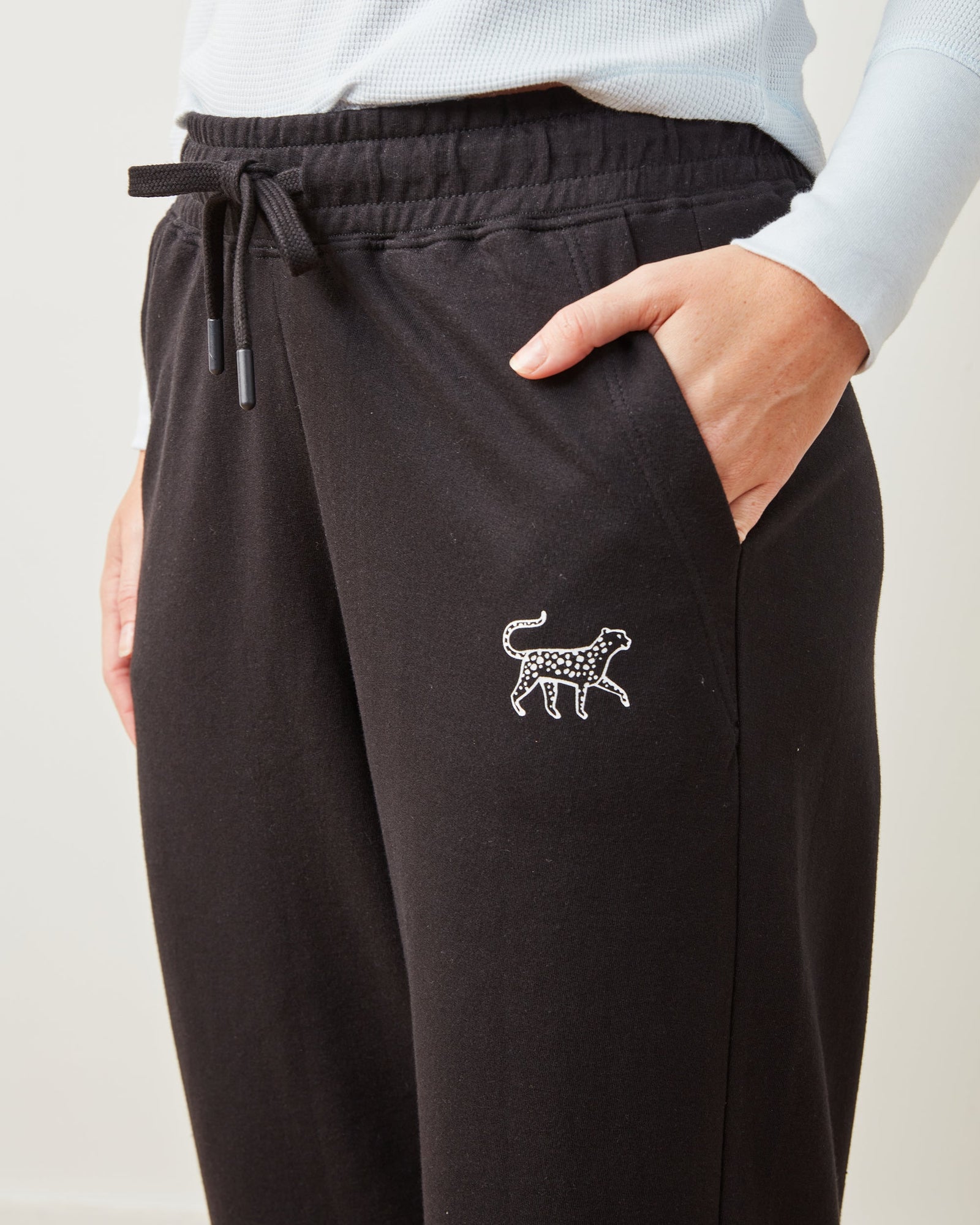 Cropped Sweatpants | Down Time - Black