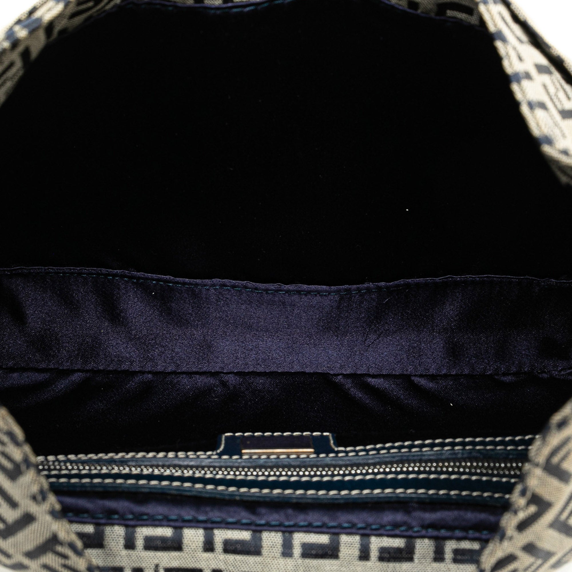 Fendi | Pre-Owned Zucchino Canvas Shoulder Bag | Gray
