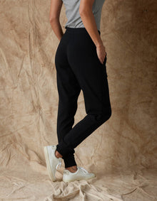 Women | Puremeso Everyday Jogger | Black