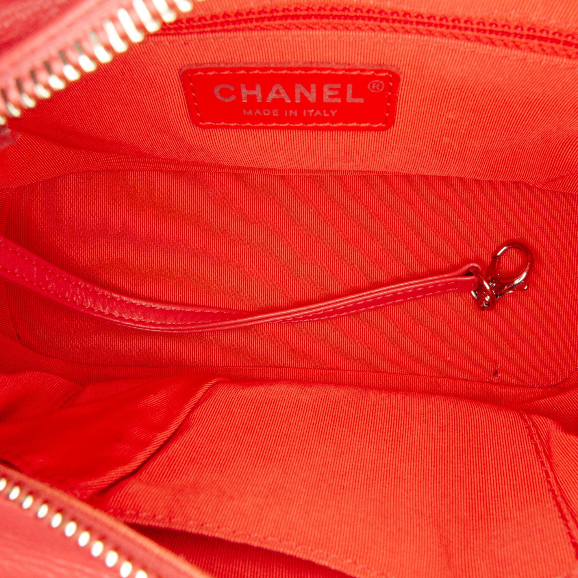 Chanel | Pre-Owned Small Chevron Lambskin Gabrielle Crossbody - II | Red