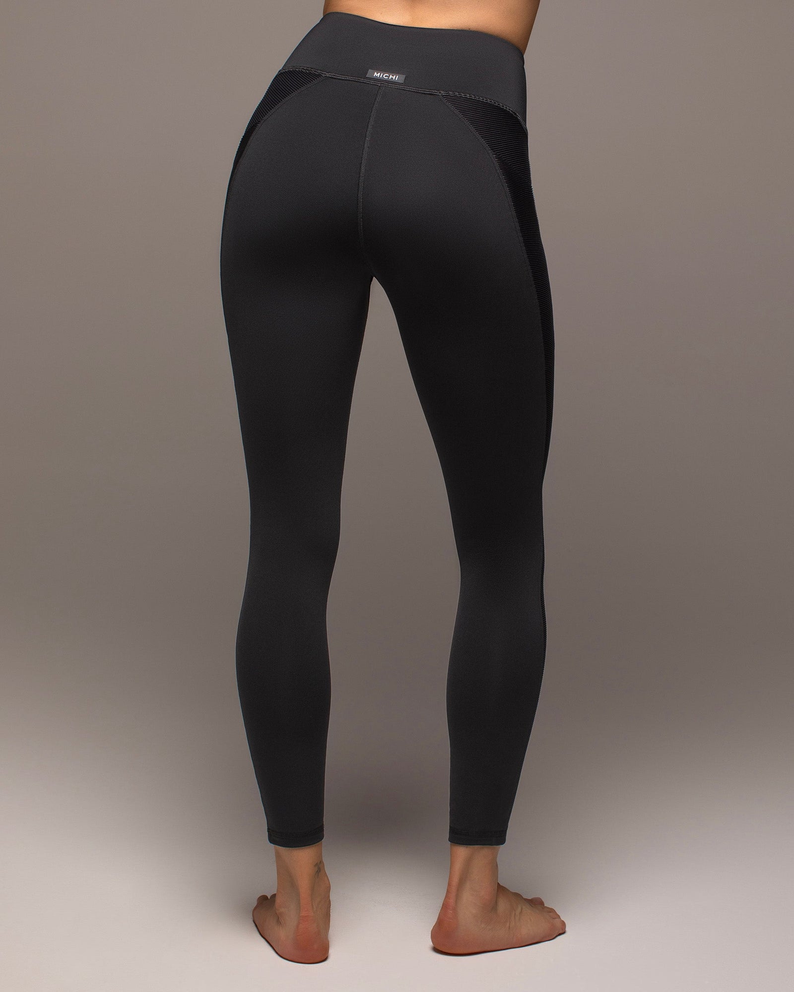Pulse Pocket Legging | Black