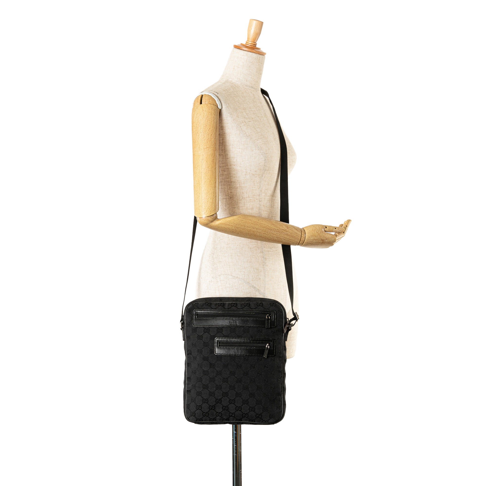 Gucci | Pre-Owned GG Canvas Crossbody  | Black