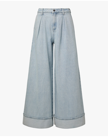 Pleated Wide Leg Jean | Super Light