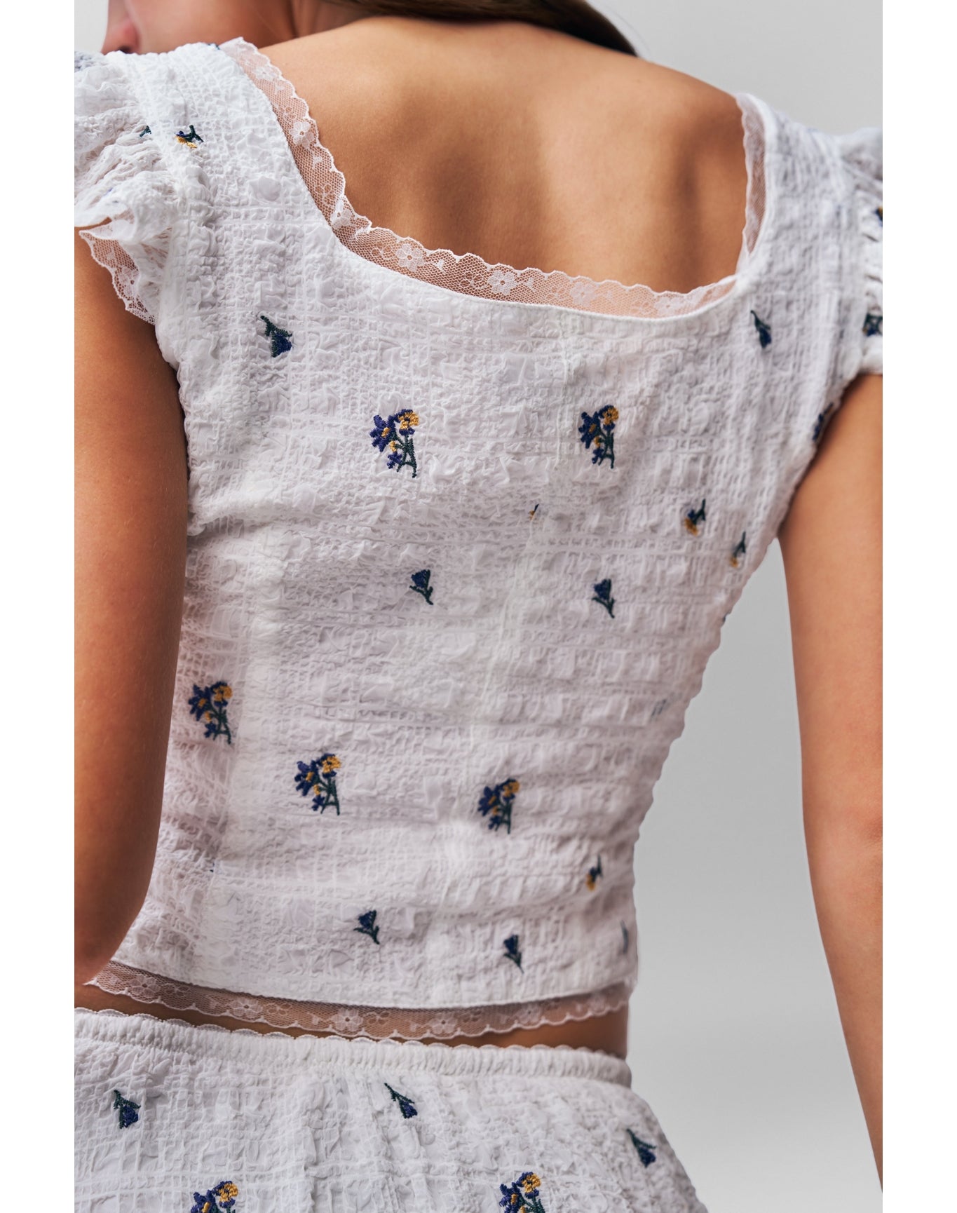 Pontia Top | Embroidered White
