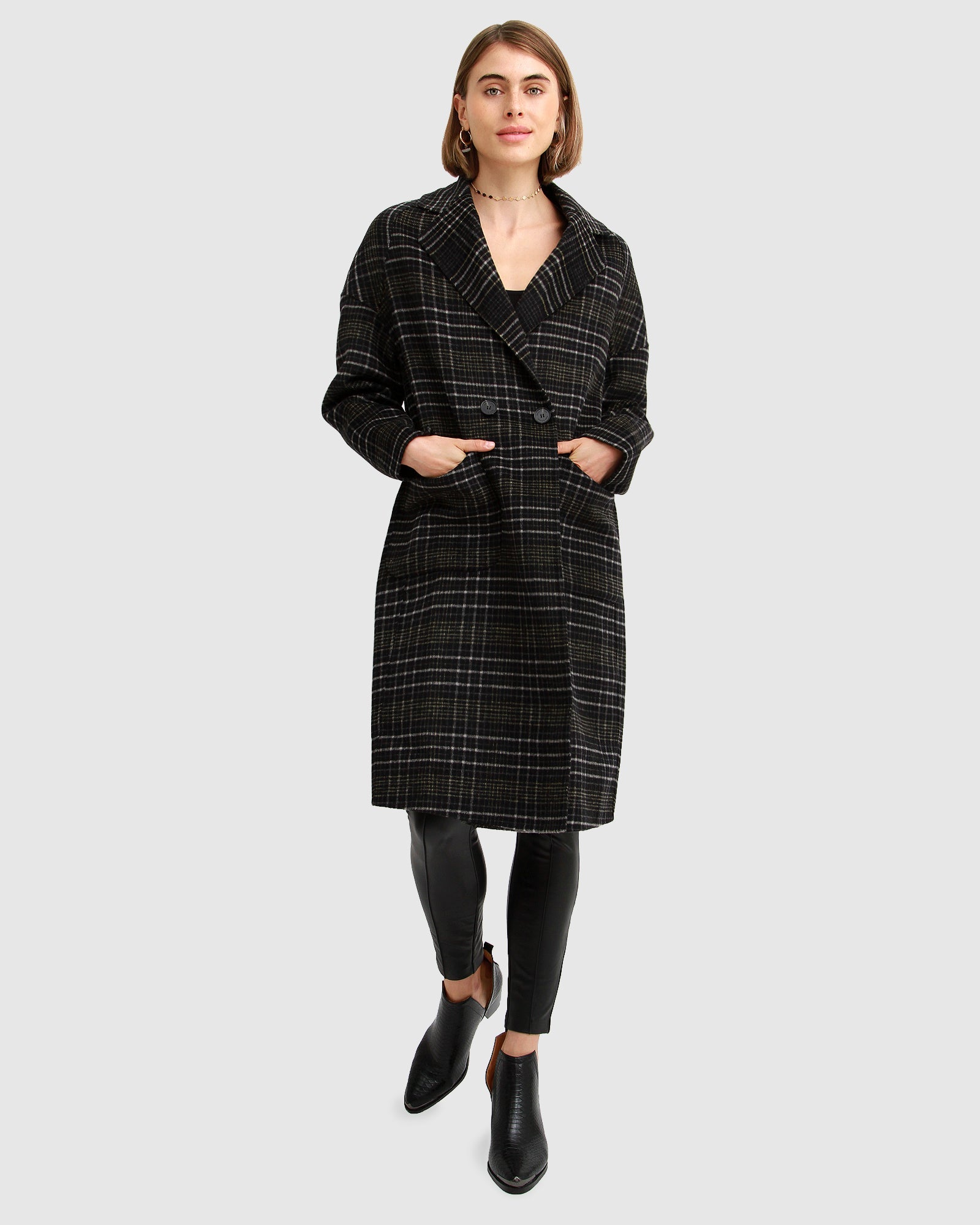 Publisher-Black-Plaid-Pockets_d1ac8728-52e2-4f78-893c-e6e449864f09.jpg