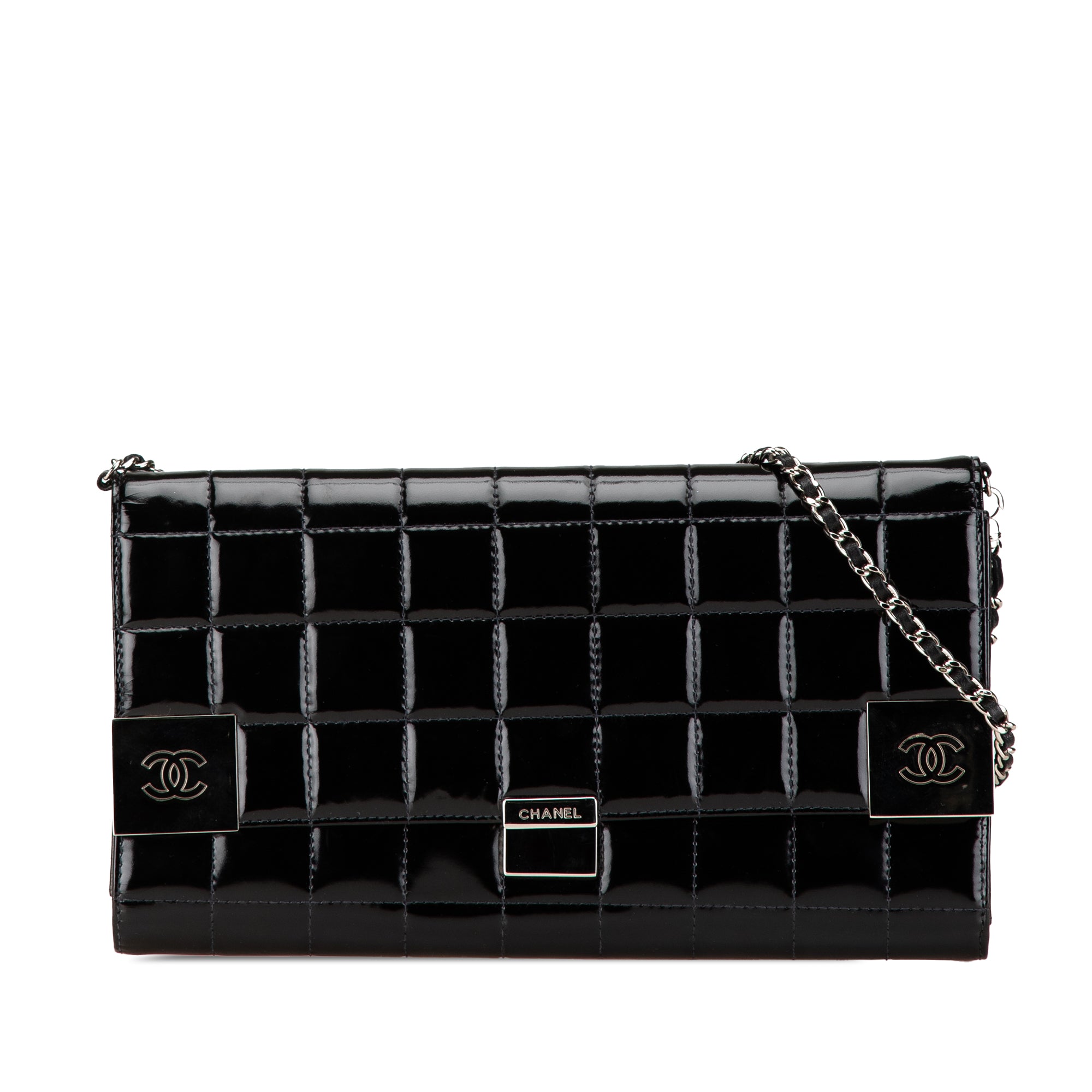 Chanel | Pre-Owned CC Chocolate Bar Patent Clutch on Chain | Black
