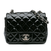 Chanel | Pre-Owned Mini Square Classic Patent Single Flap - I | Black