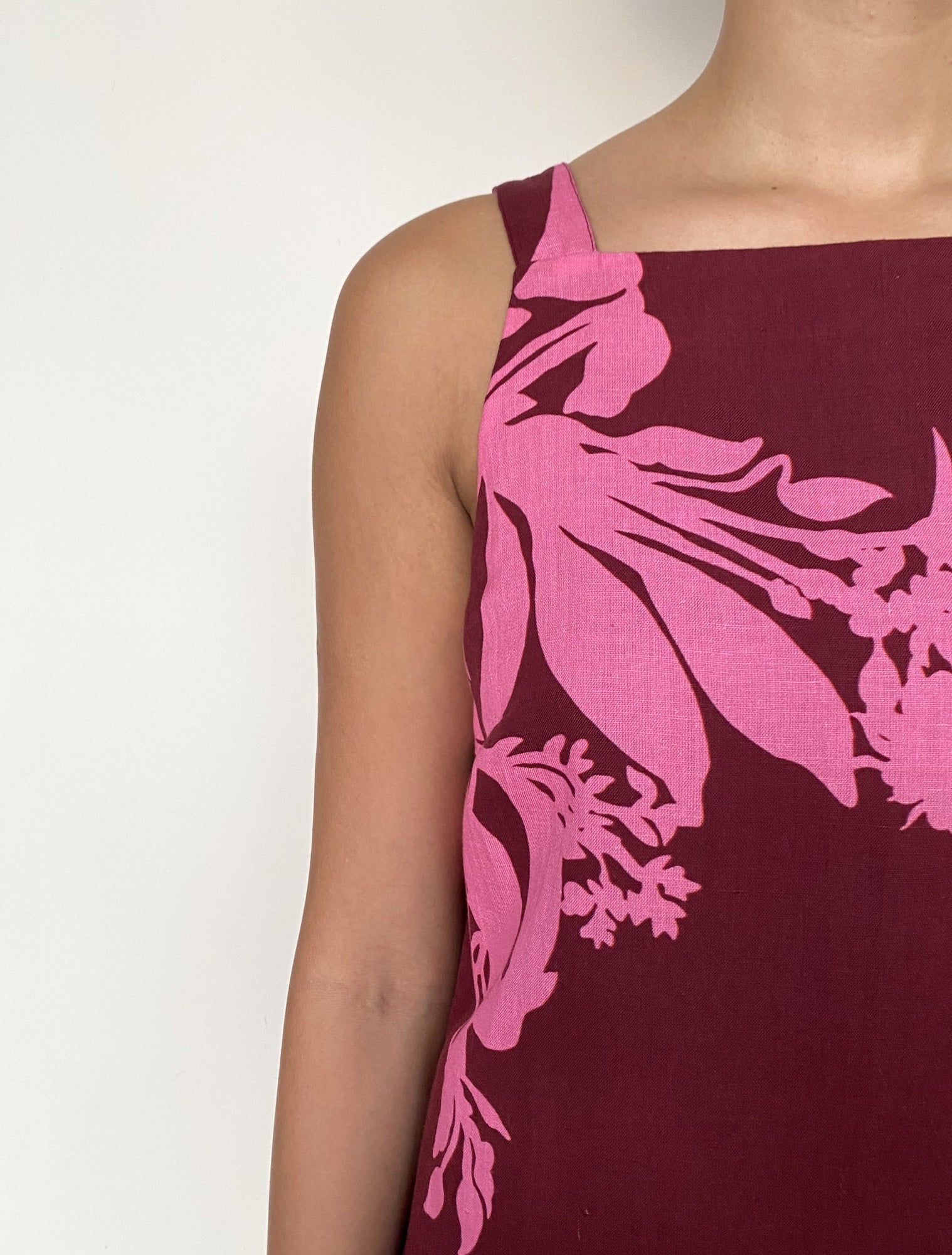 Square Neck Sleeveless Short Dress | Black/Magenta