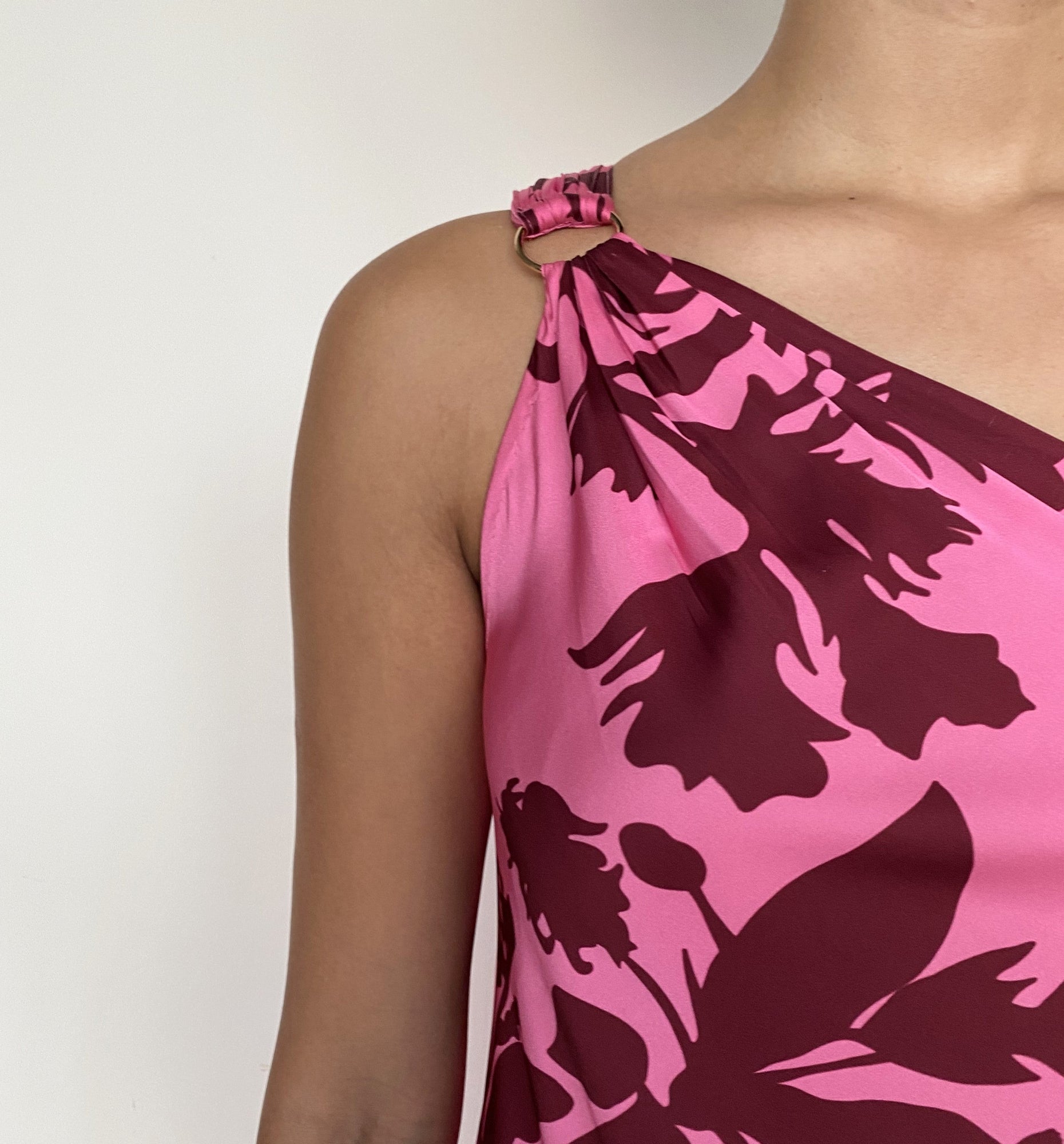 One Shoulder Short Dress | Black/Magenta