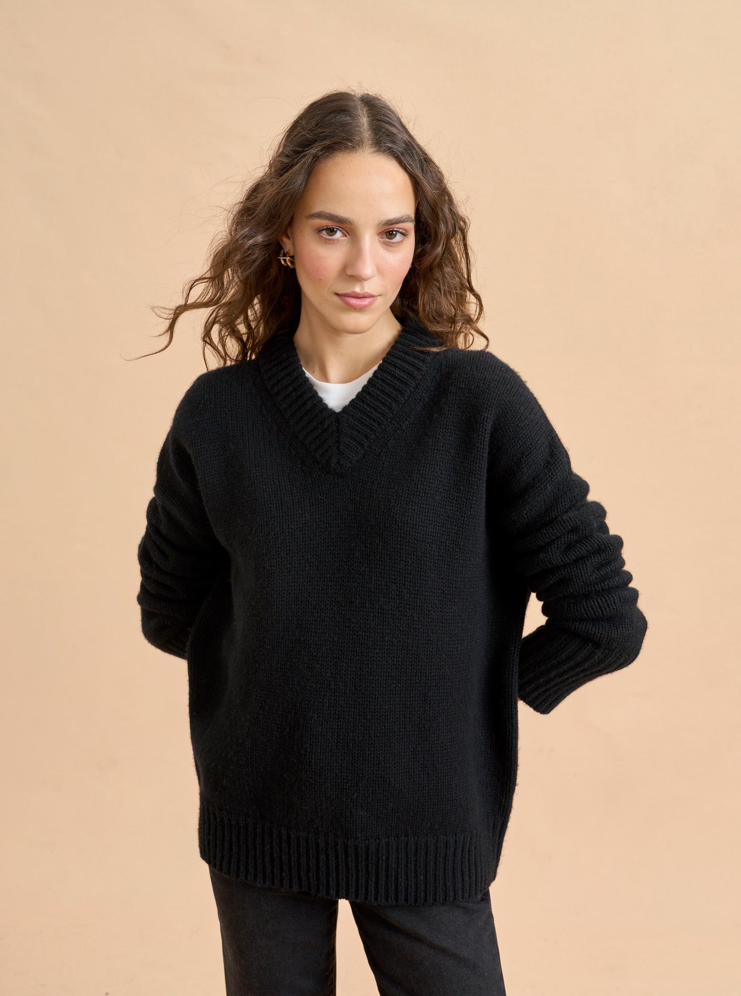 Solid Marin V Neck Sweater | Black