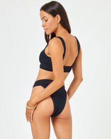 Black | Model: Emily (size: S) | Hover