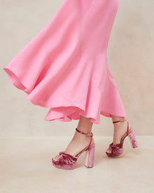Color: Tea Rose