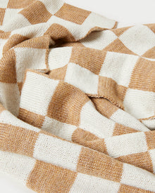 Color: Camel/Cream
