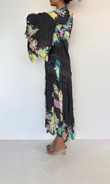 Womens | Aita Viscose Crepe Jacquard Cape | Black