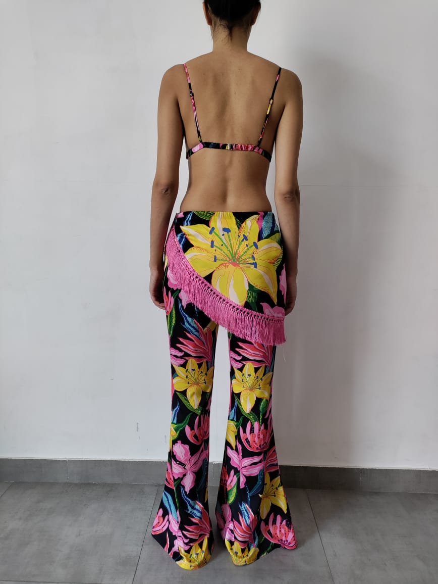 Rococo Sand | Chris Pant Pareo | Multicolor