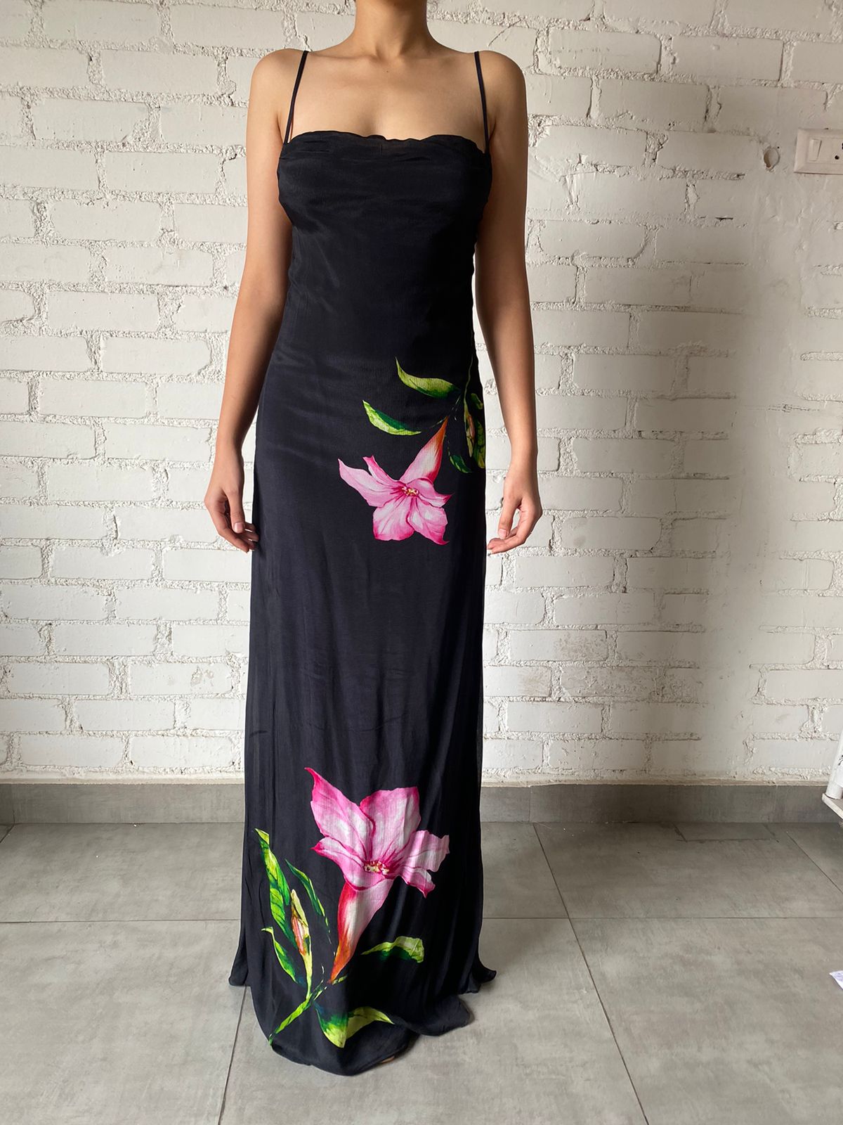 Rococo Sand | Strappy Long Dress | Black