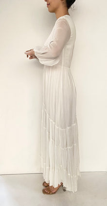 Rococo Sand | Z V-Neck Long-Sleeve Long Dress | White