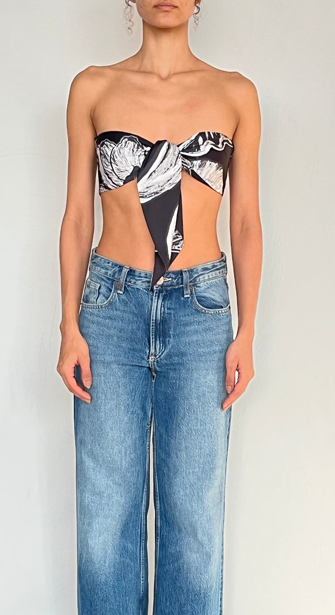 Rococo Sand | Bralette | Black