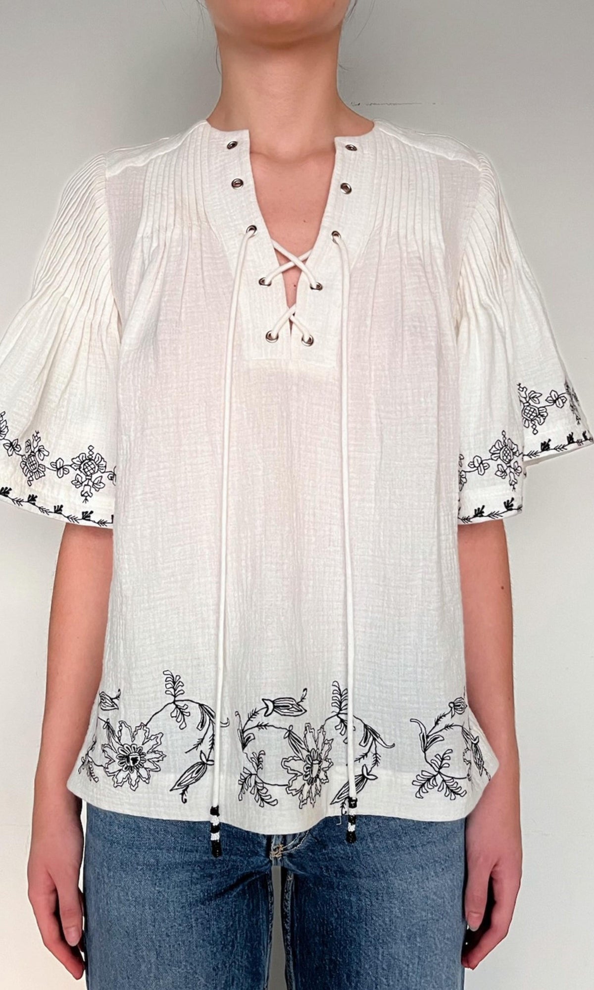 Rococo Sand | Jaci Cotton Double Cloth Gauze Eyelet Pintuck Embroidered Top | Black/White