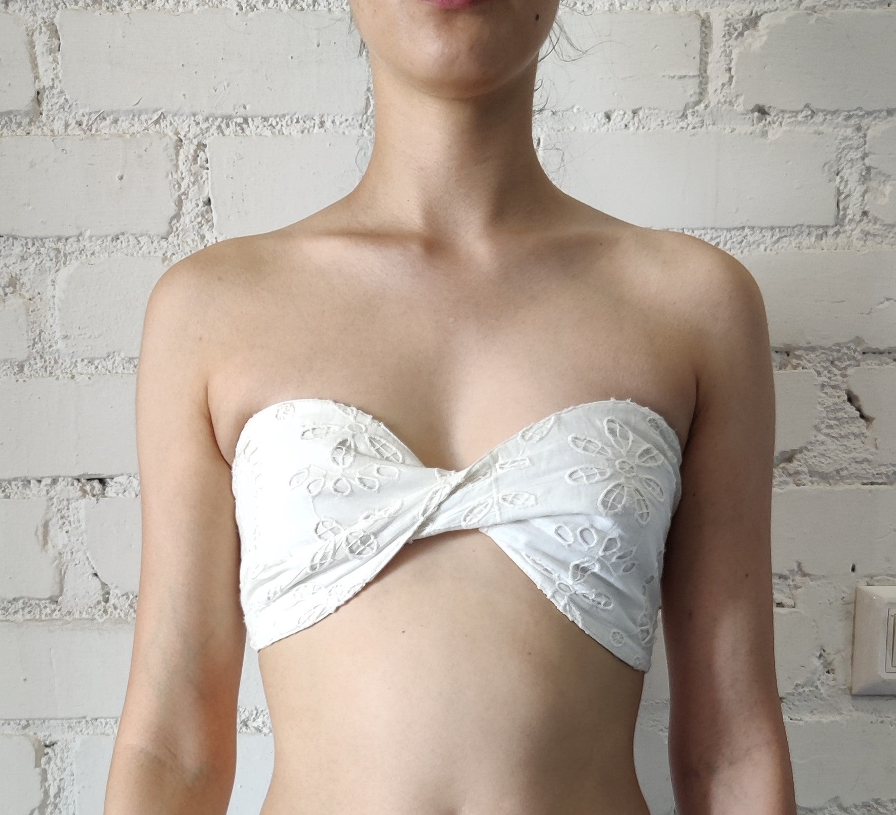 Rococo Sand | Moss Bandeau Top | White