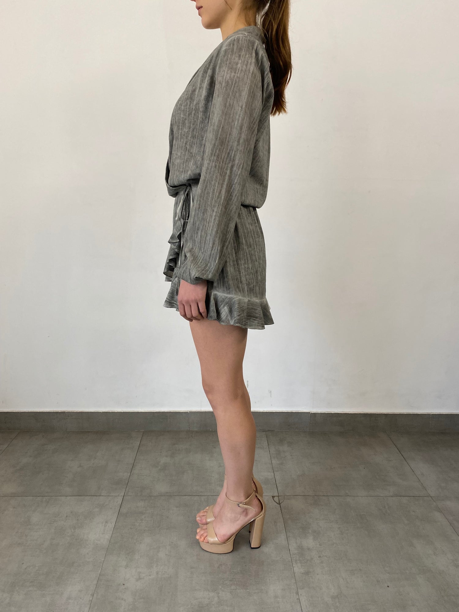 Rococo Sand | River Shawl Collar Short Dress | Grey