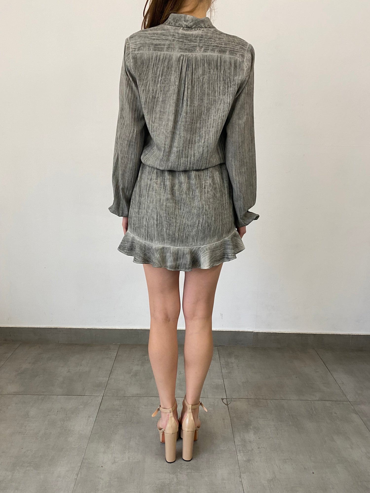 Rococo Sand | River Shawl Collar Short Dress | Grey