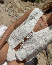 White | Badge:LSPACE x Rails_#B2AC88_#ffffff