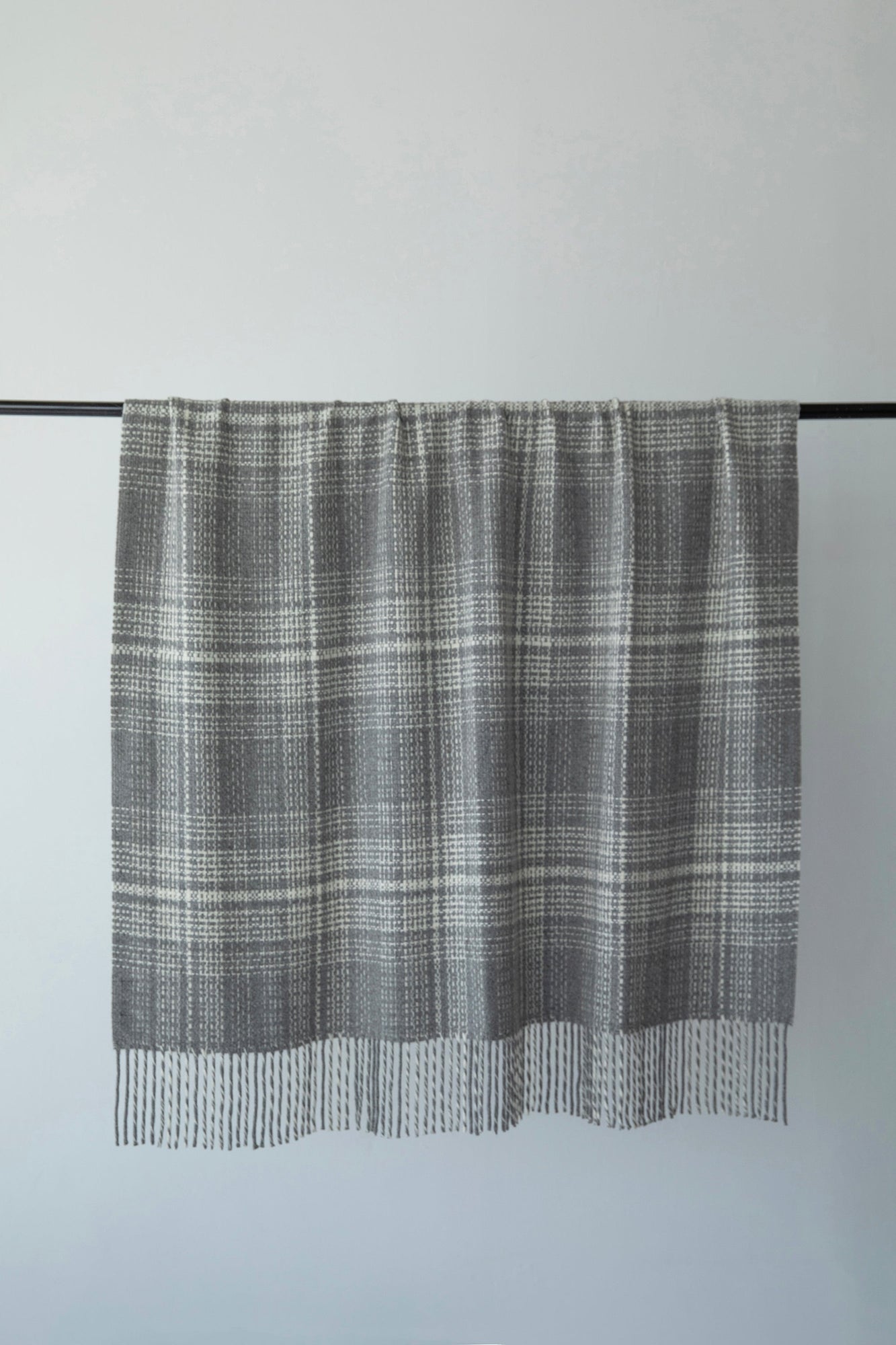 Rustic Plaid Throw | Grey Ivory